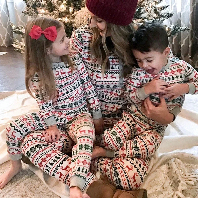 Pyjama de Noël assorti pour toute la famille – Vert ou blanc